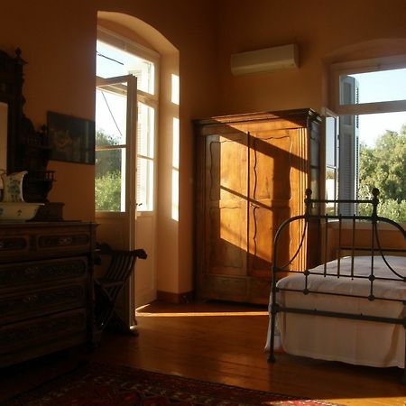 Aristocratic 19Th Century Neo Classical Mansion With Private Pool Finikas  Extérieur photo