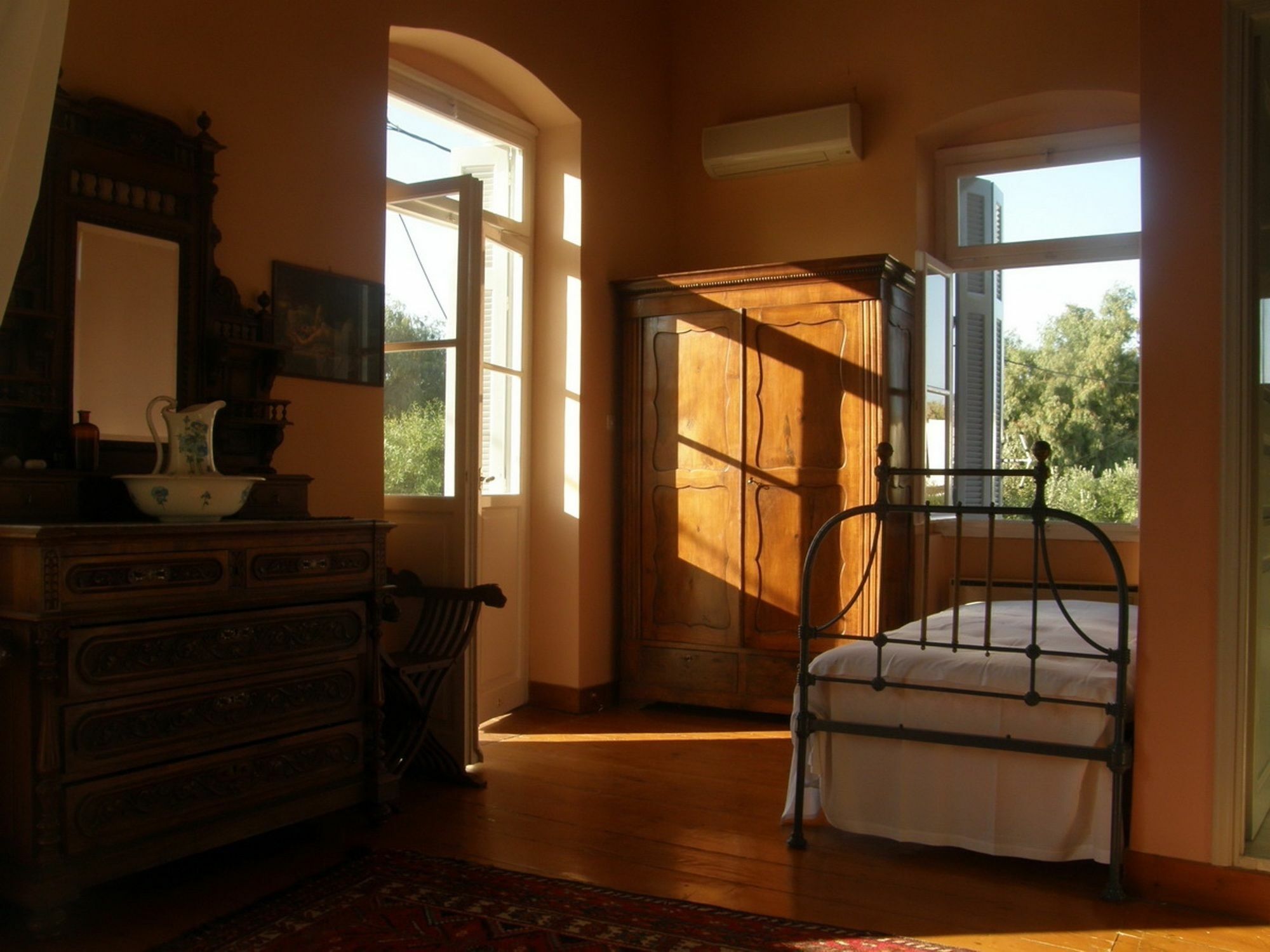 Aristocratic 19Th Century Neo Classical Mansion With Private Pool Finikas  Extérieur photo
